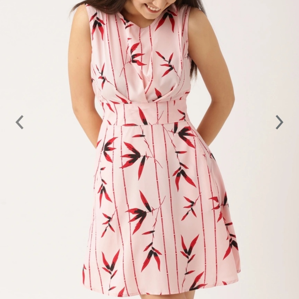 Dress - Picture 4 of 4